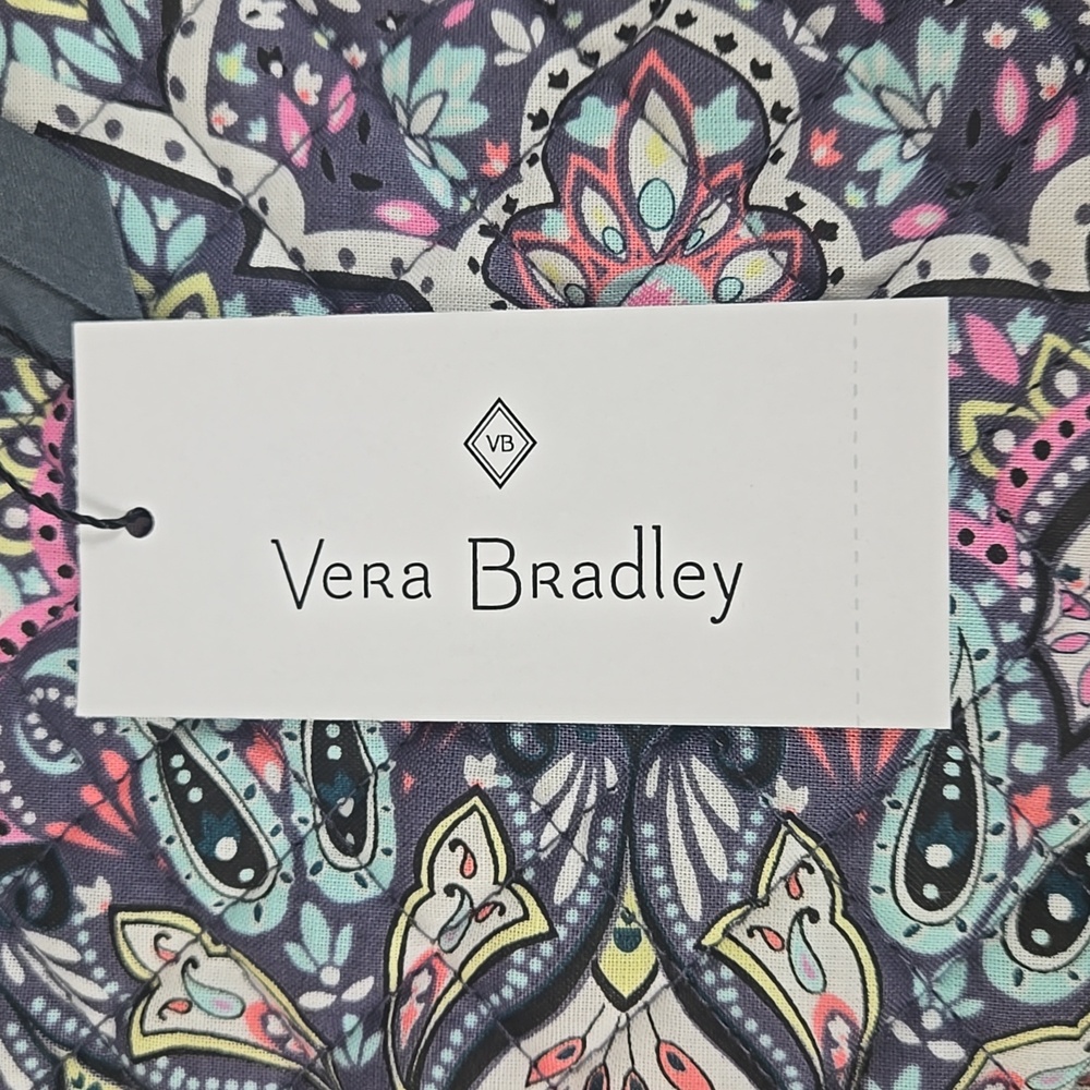 Vera Bradley | Iconic Hipster Bonbon Medallion - Picture 9 of 10